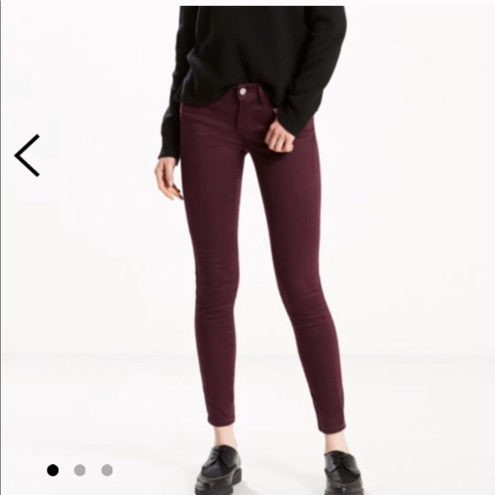 NWT!! Burgundy Levi Skinny Jean